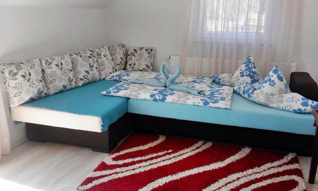 Apartment & Rooms Thomas Korenica Bagian luar foto