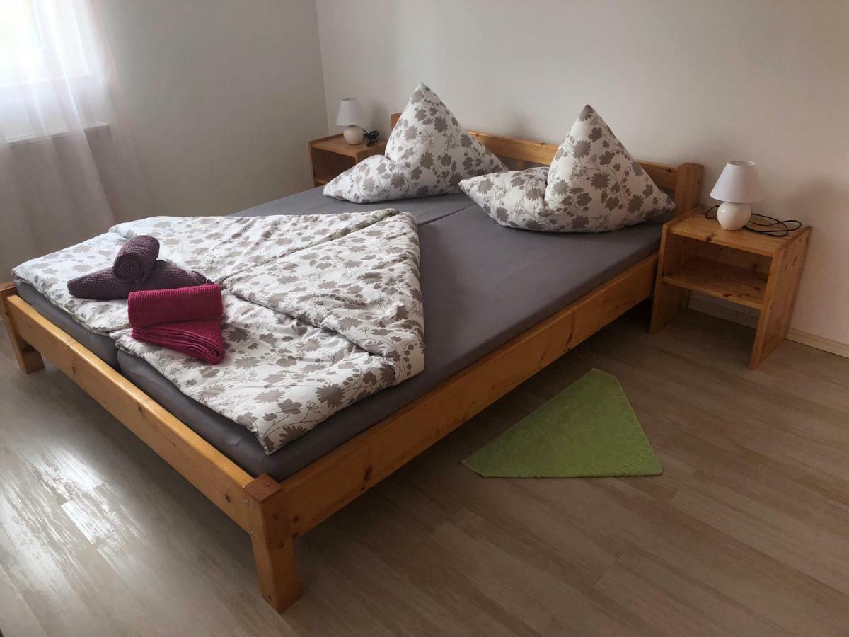 Apartment & Rooms Thomas Korenica Bagian luar foto
