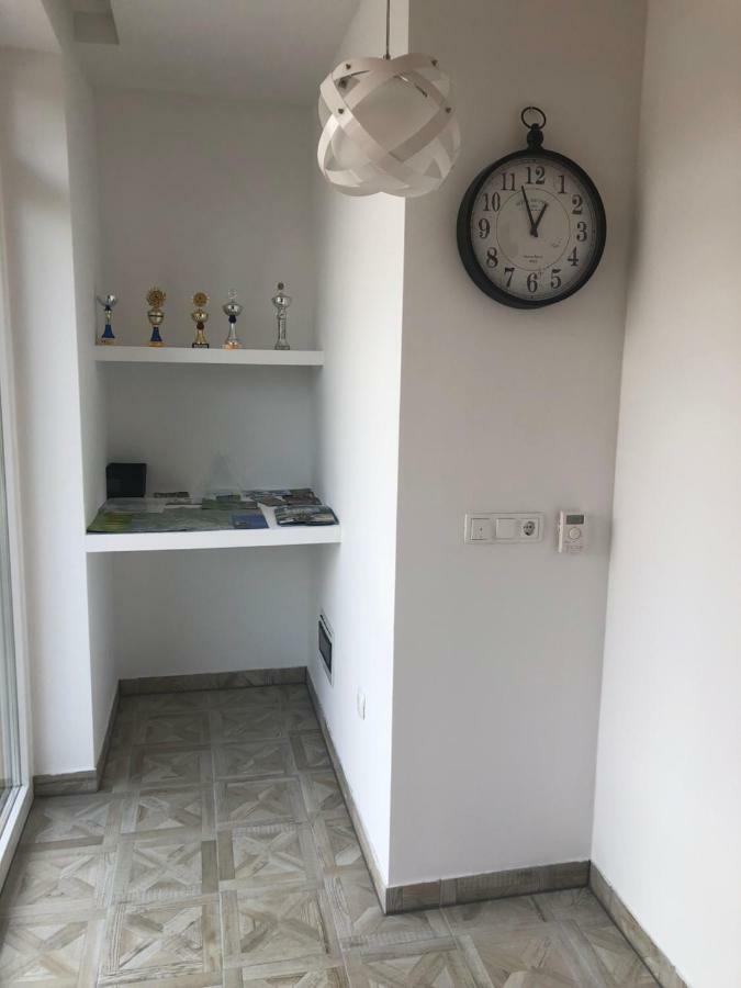 Apartment & Rooms Thomas Korenica Bagian luar foto